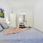 The Stone Apartment, Gigantes, Heated Pool Lejlighed