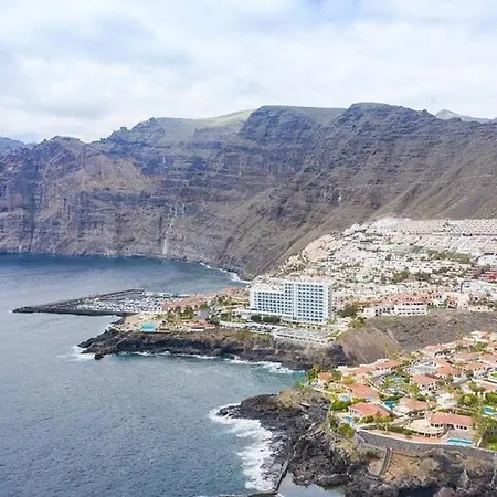 The Stone Apartment, Gigantes, Heated Pool Lejlighed